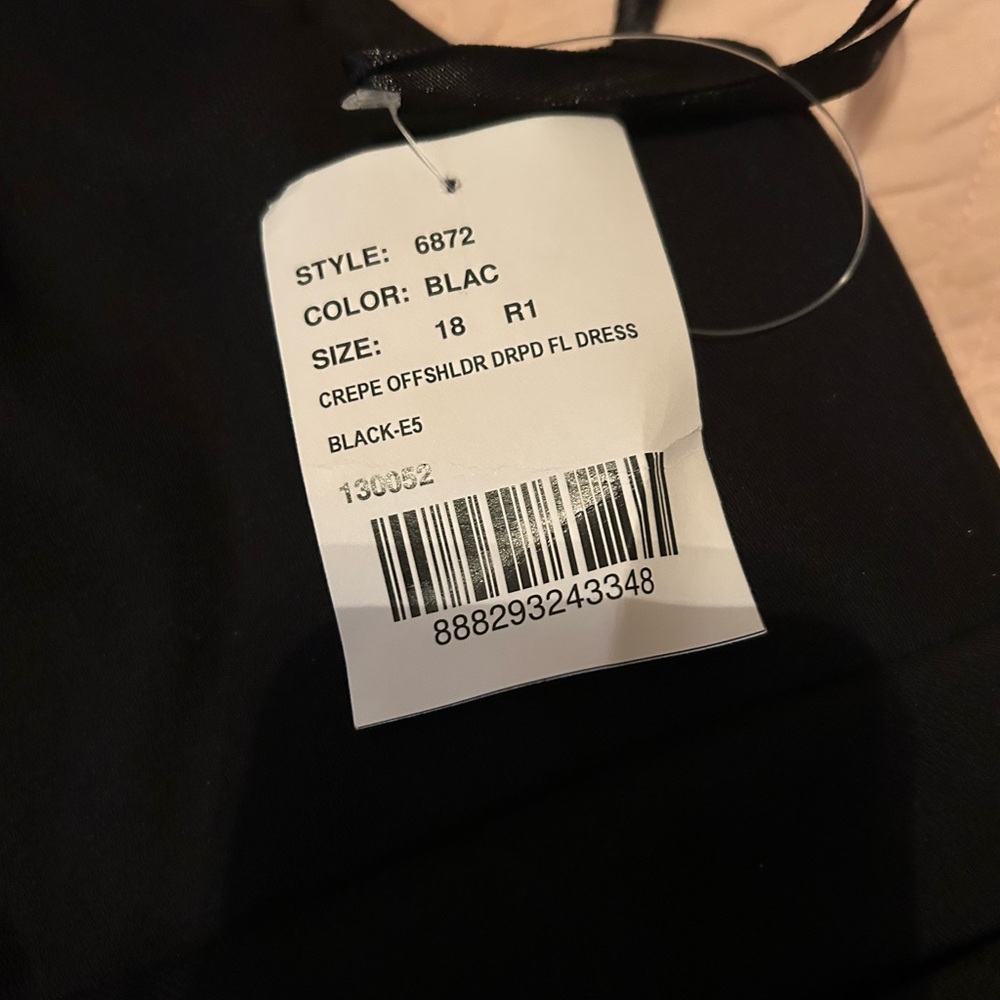 After Six CUFFED OFF-THE-SHOULDER PLEATED FAUX WRAP
MAXI DRESS(size 18) - Picture 6 of 10